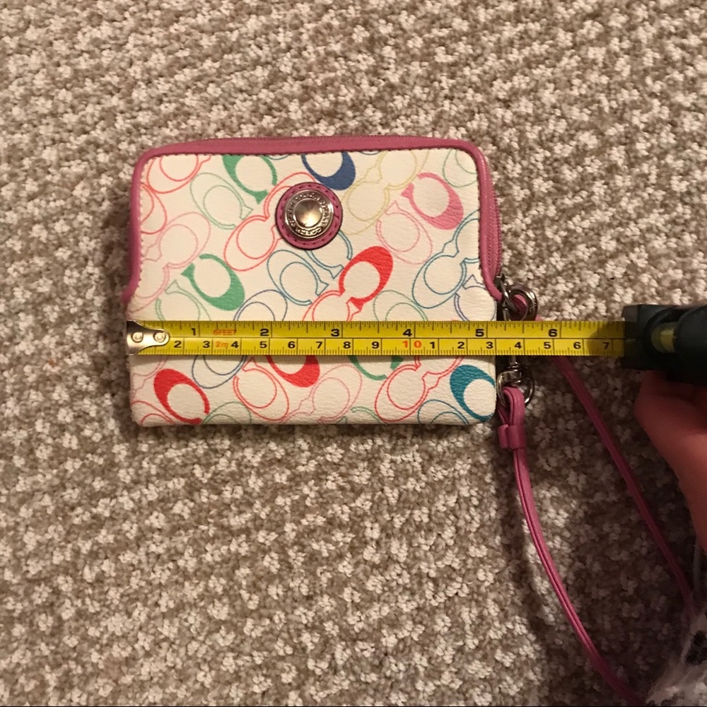 Coach Wristlet - Picture 4 of 8